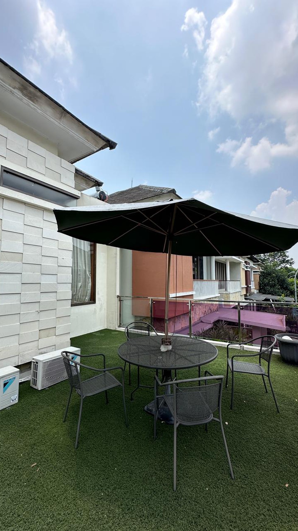 Rumah Modern Minimalis di kawasan Bintaro Jaya Sektor 9 Discovery Fiore