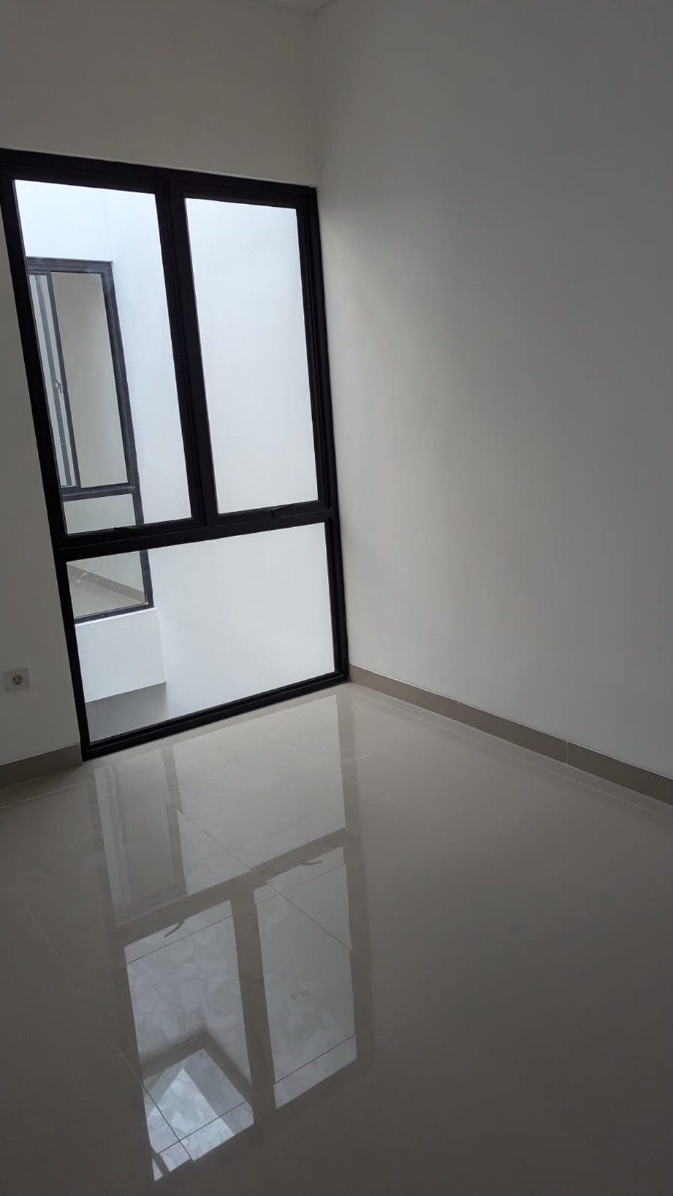 Di jual rumah baru dalam cluster di Kucica , Bintaro sektor 9 