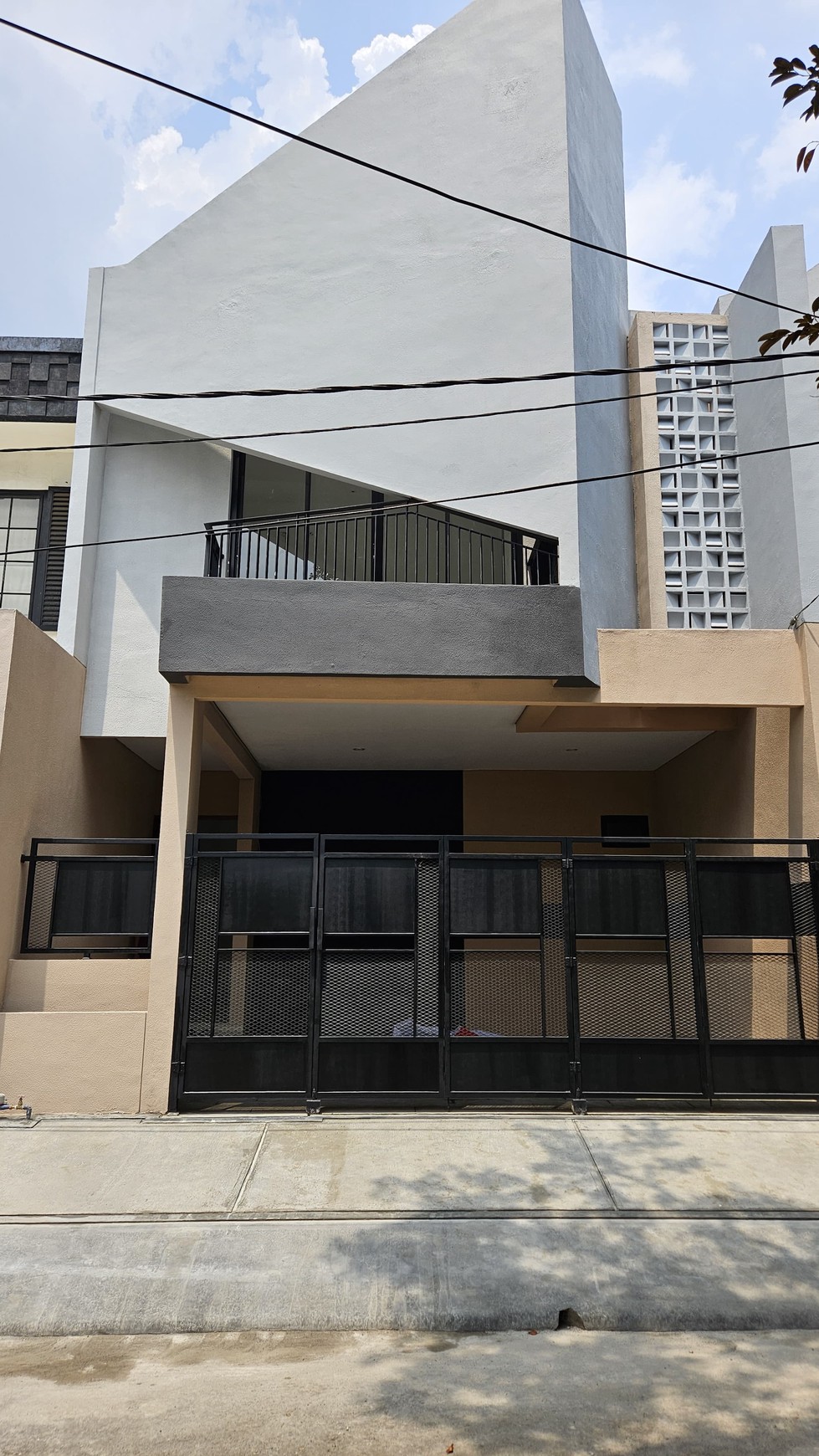 Rumah Brand new, minimalis siap huni di Bintaro Sektor 9