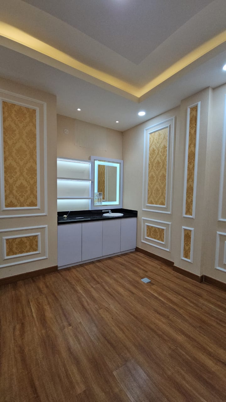 DISEWAKAN RUKO ISTIMEWA PROMANADE RAYA MERR (Ex Klinik Kecantikan - Fully Furnished)