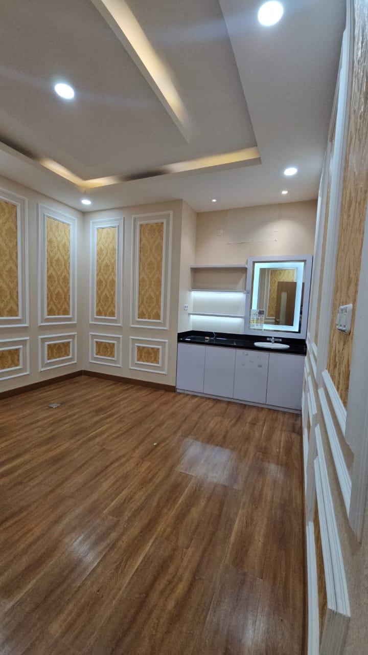 DISEWAKAN RUKO ISTIMEWA PROMANADE RAYA MERR (Ex Klinik Kecantikan - Fully Furnished)