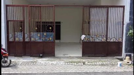 Disewakan Rumah di Jalan Pakis Tirtosari Surabaya