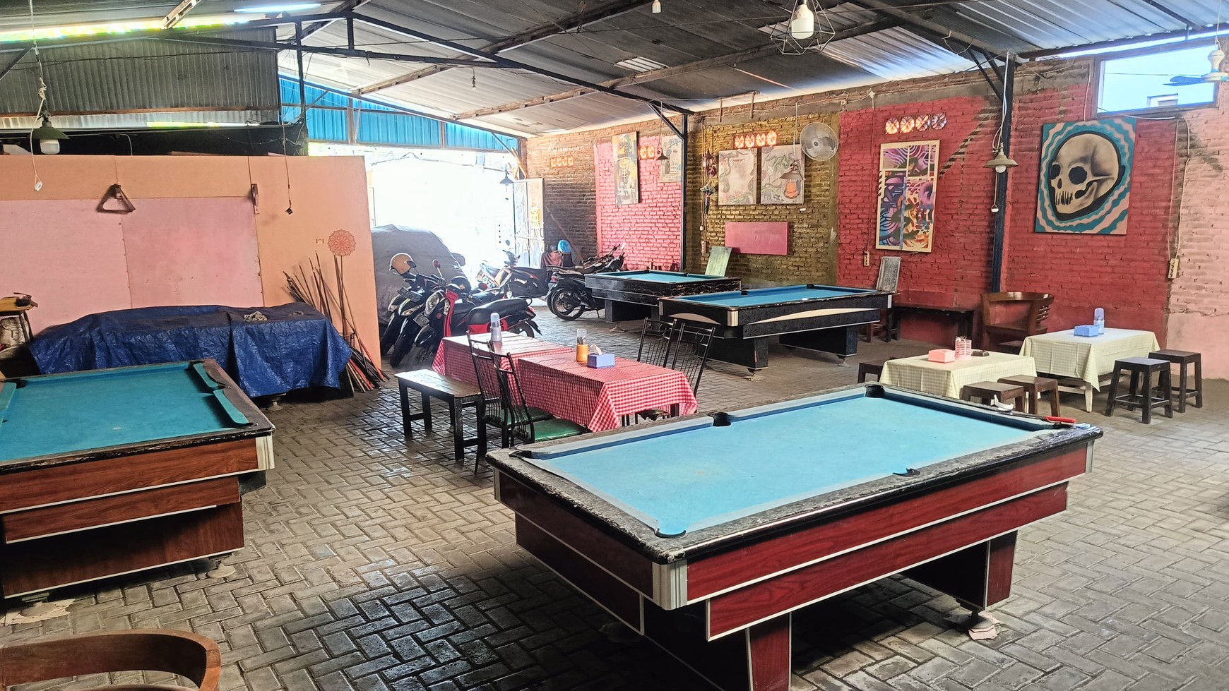 DIJUAL TEMPAT USAHA BILLARD DI PANDAAN, PASURUAN