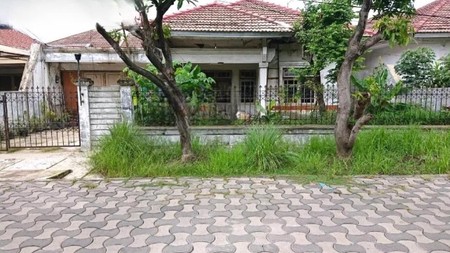 Rumah Strategis Dijual di Manyar Indah, Harga Terjangkau, Luas 440 m2