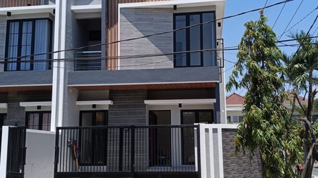 Dijual Rumah Baru Hook 2 lantai di Sutorejo Prima Selatan Surabaya