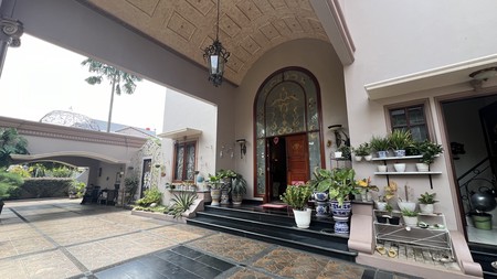 Rumah Mewah Klasik Bumi Karang Indah Lebak Bulus semifurnish Jakarta Selatan  