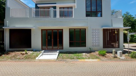 Rumah di Discovery Bintaro, Hoek Murah di Sektor 9