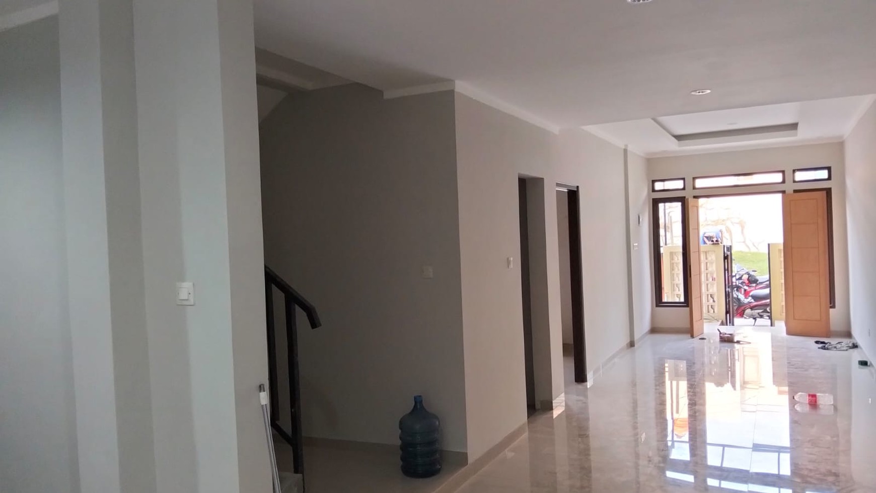 Rumah 2 Lantai Siap Huni dengan Bangunan Baru @Graha Bintaro