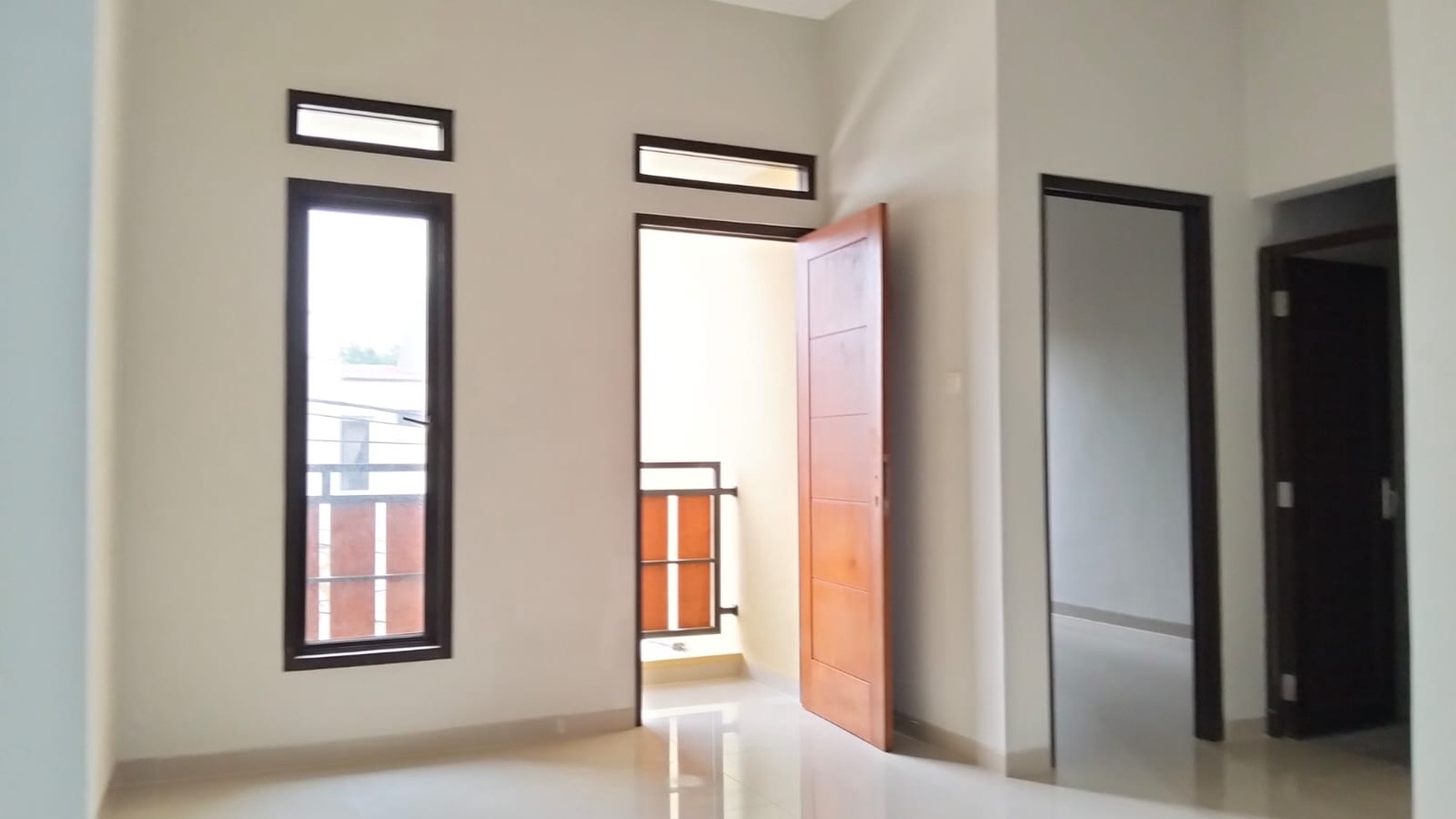 Rumah 2 Lantai Siap Huni dengan Bangunan Baru @Graha Bintaro