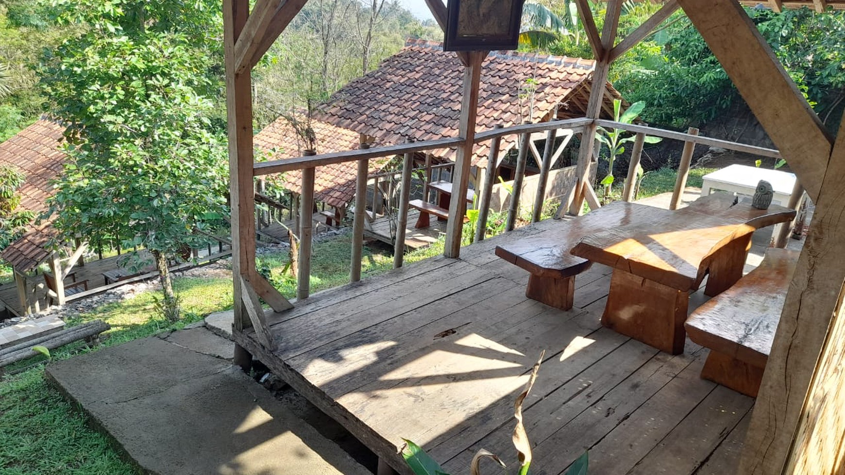 Villa & Cafe di Lokasi Strategis Pakuhaji Bandung