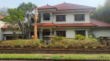 Rumah 2 lantai Sangat Mewah Halaman luas di Lebak Bulus, Jakarta Selatan