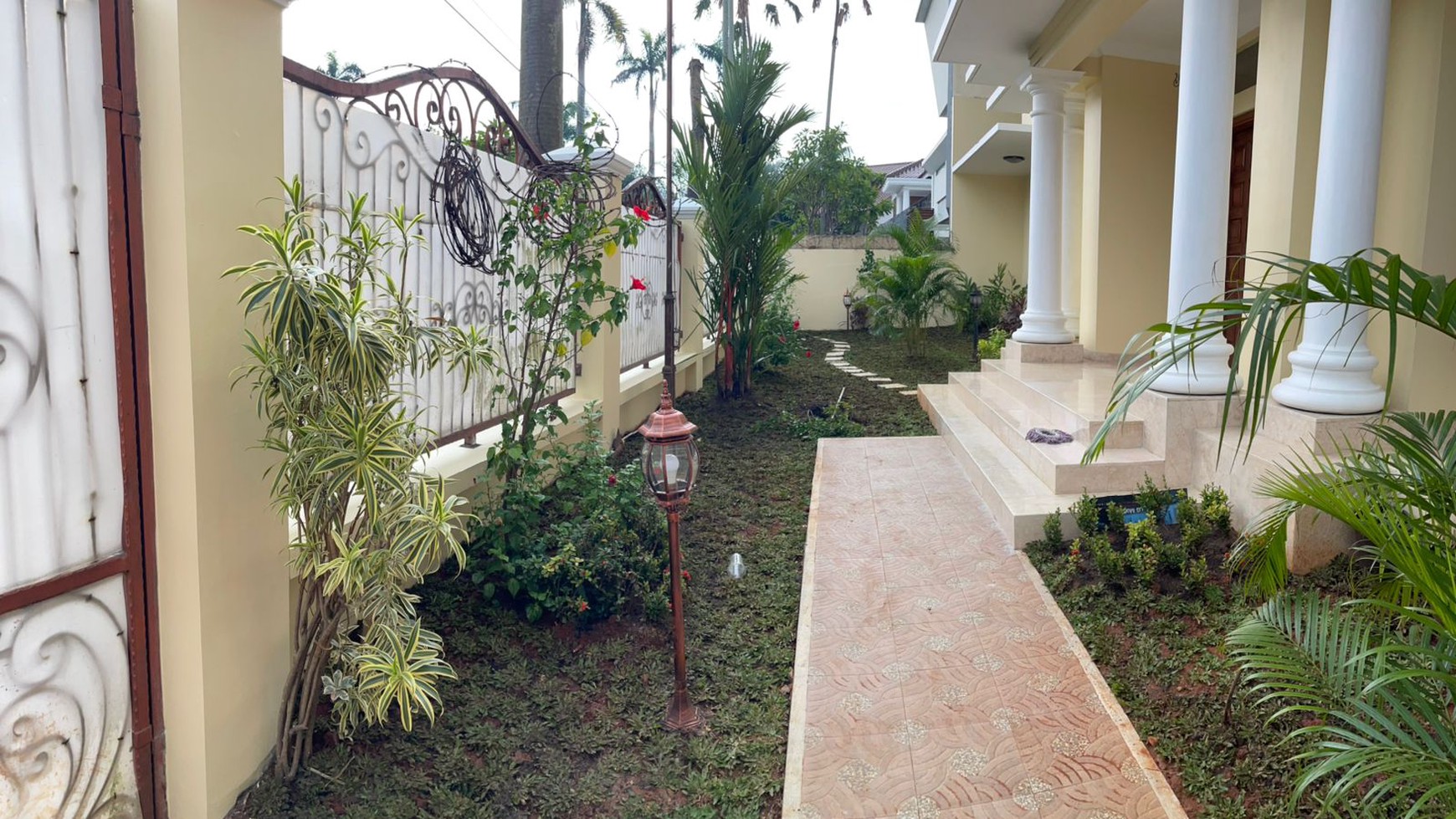 Rumah Mewah Siap Huni Metro Pondok Indah 