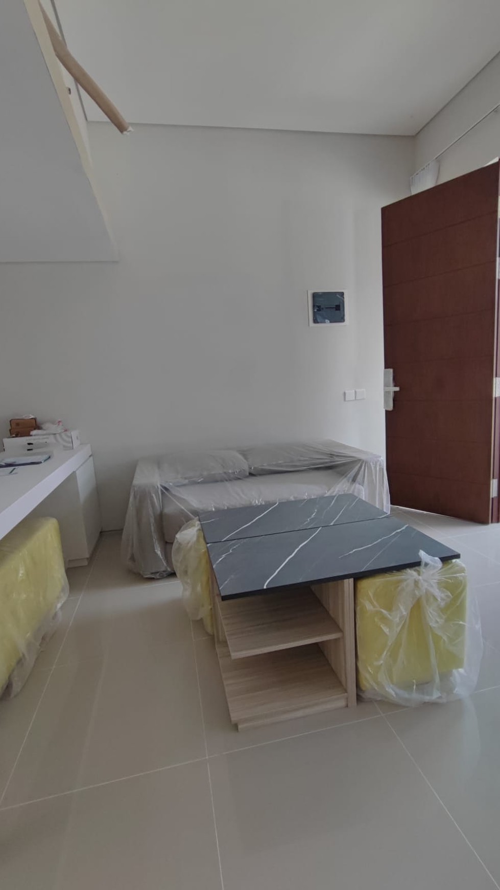 Dijual Rumah Full Furnished Murah Bagus di Northwest Central Citraland Surabaya Barat 