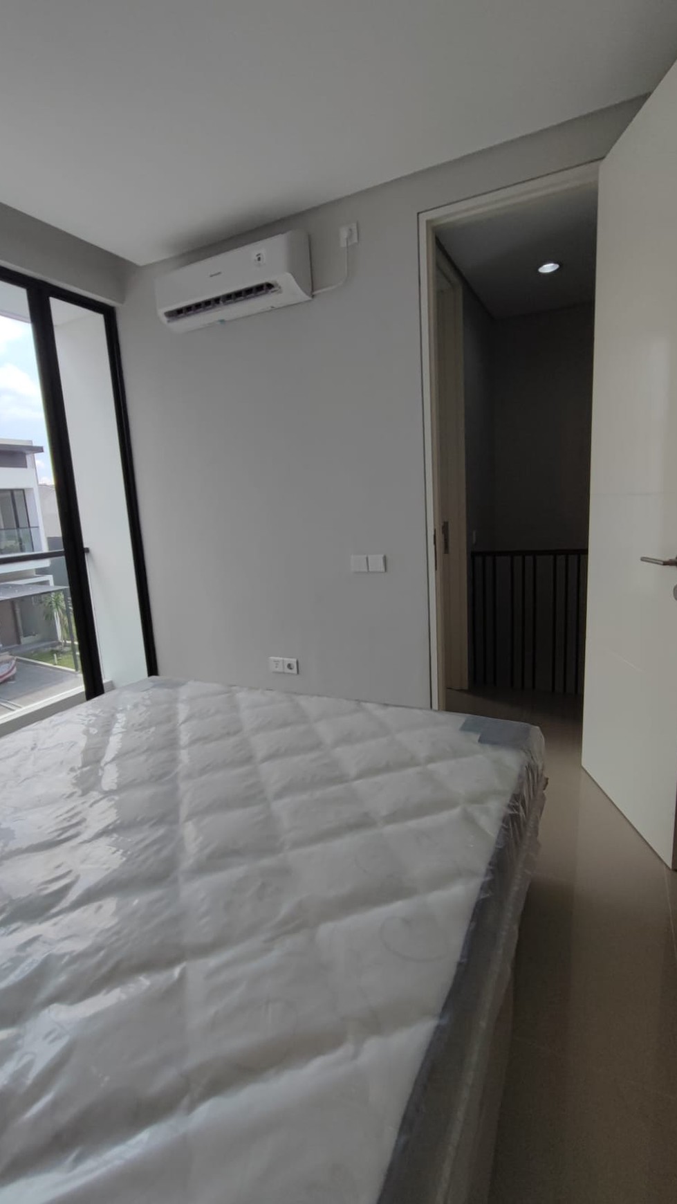 Dijual Rumah Full Furnished Murah Bagus di Northwest Central Citraland Surabaya Barat 