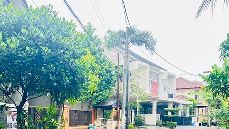 Rumah Dijual dalam Komplek Lebak Bulus - Jakarta Selatan