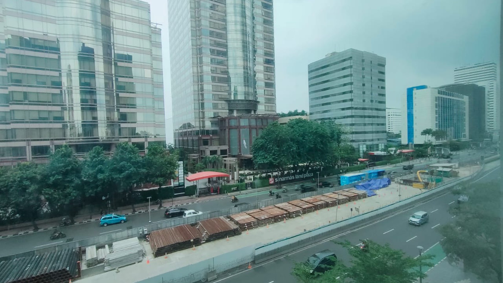 Office space Lippo Thamrin, 162m2, terletak di sebrang gedung Sinar Mas, hanya 5 menit berjalan kaki menuju Bundaran HI, Murah,