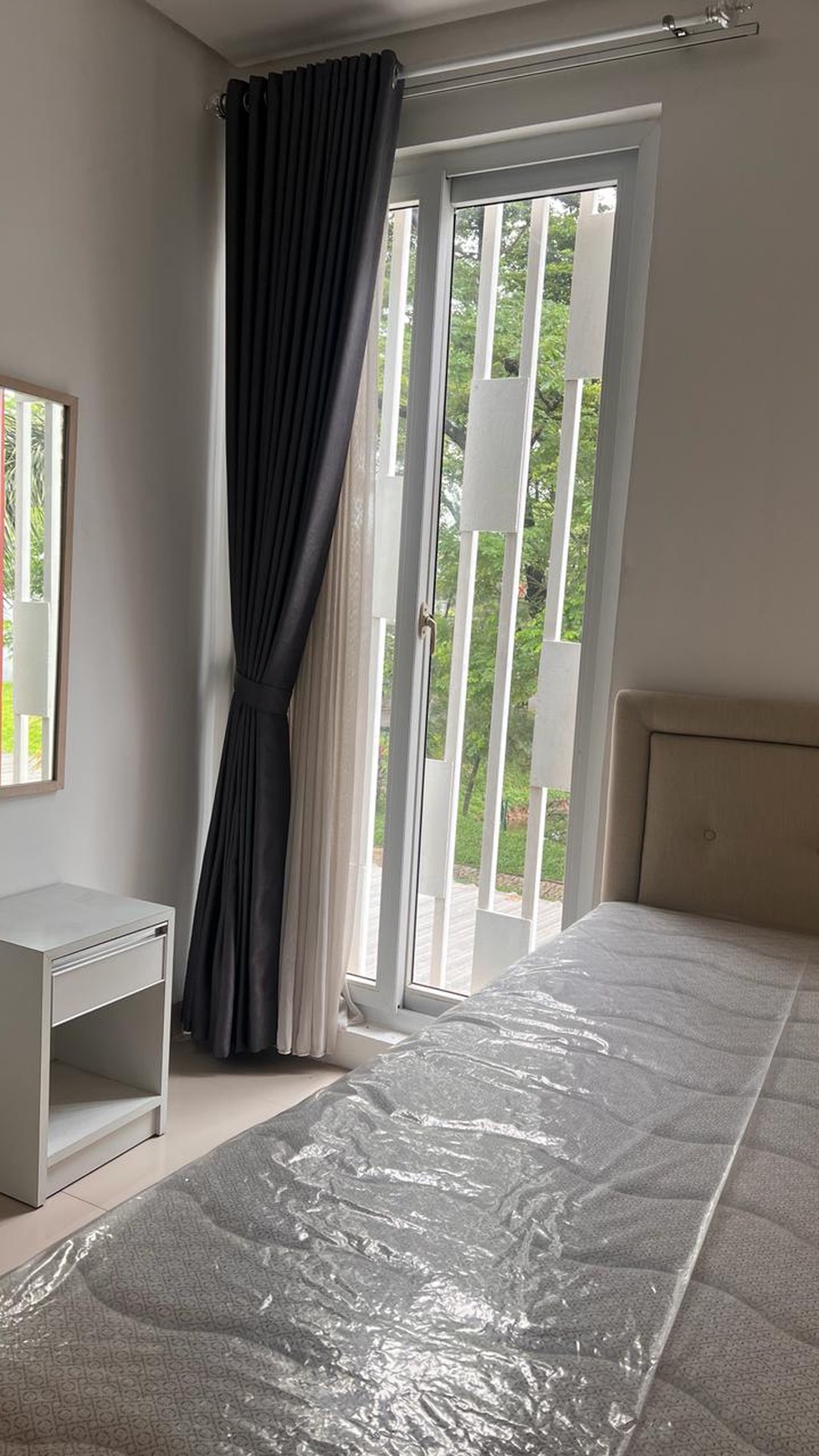 Rumah Cantik 2 Lantai Furnished di Citra Grand Cibubur 