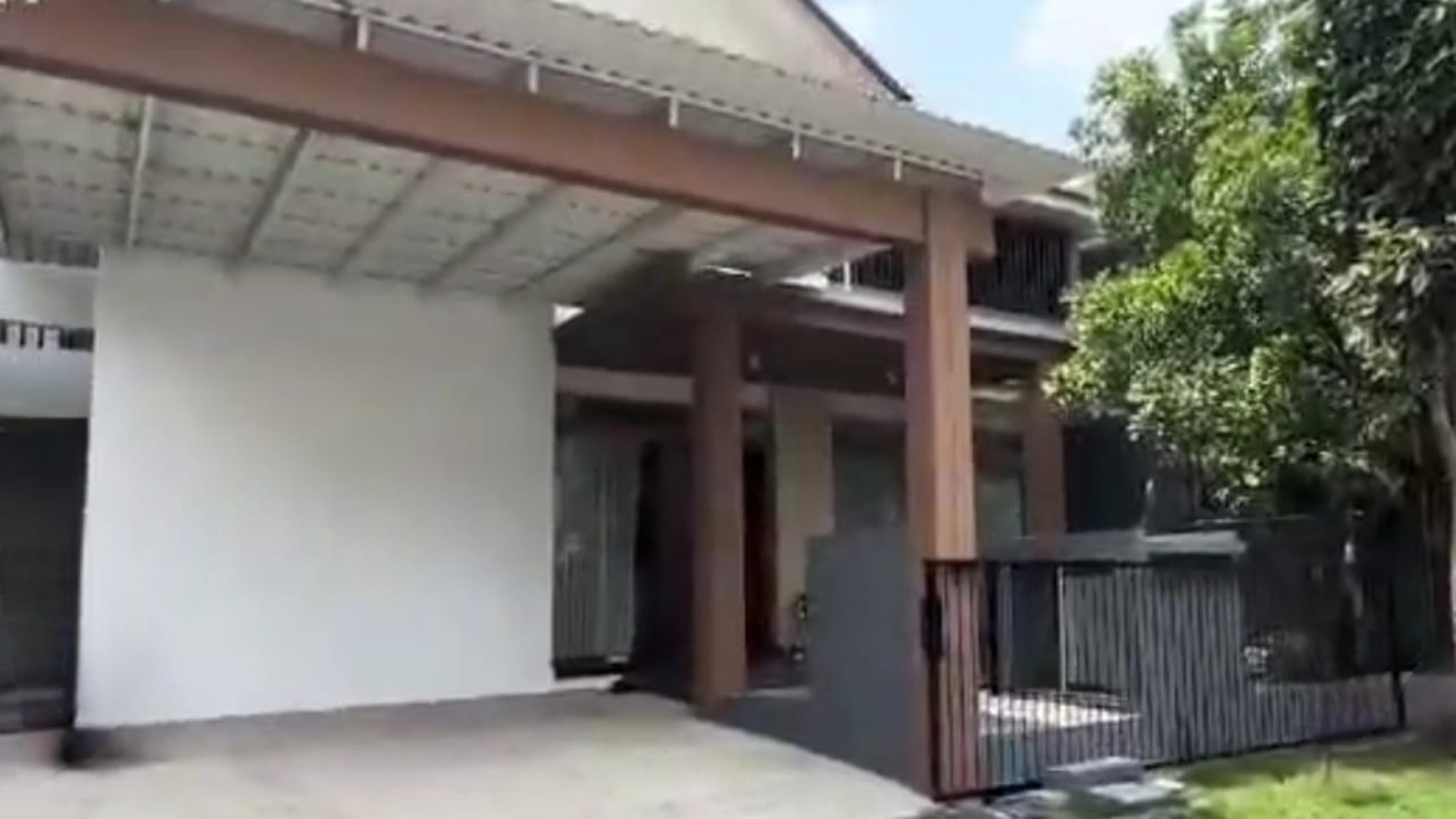 MURAH LUAS Dijual Rumah Citraland GWALK area di Graha Natura , Dekat Pakuwon Indah, Pakuwon Mall , PTC, Supermall