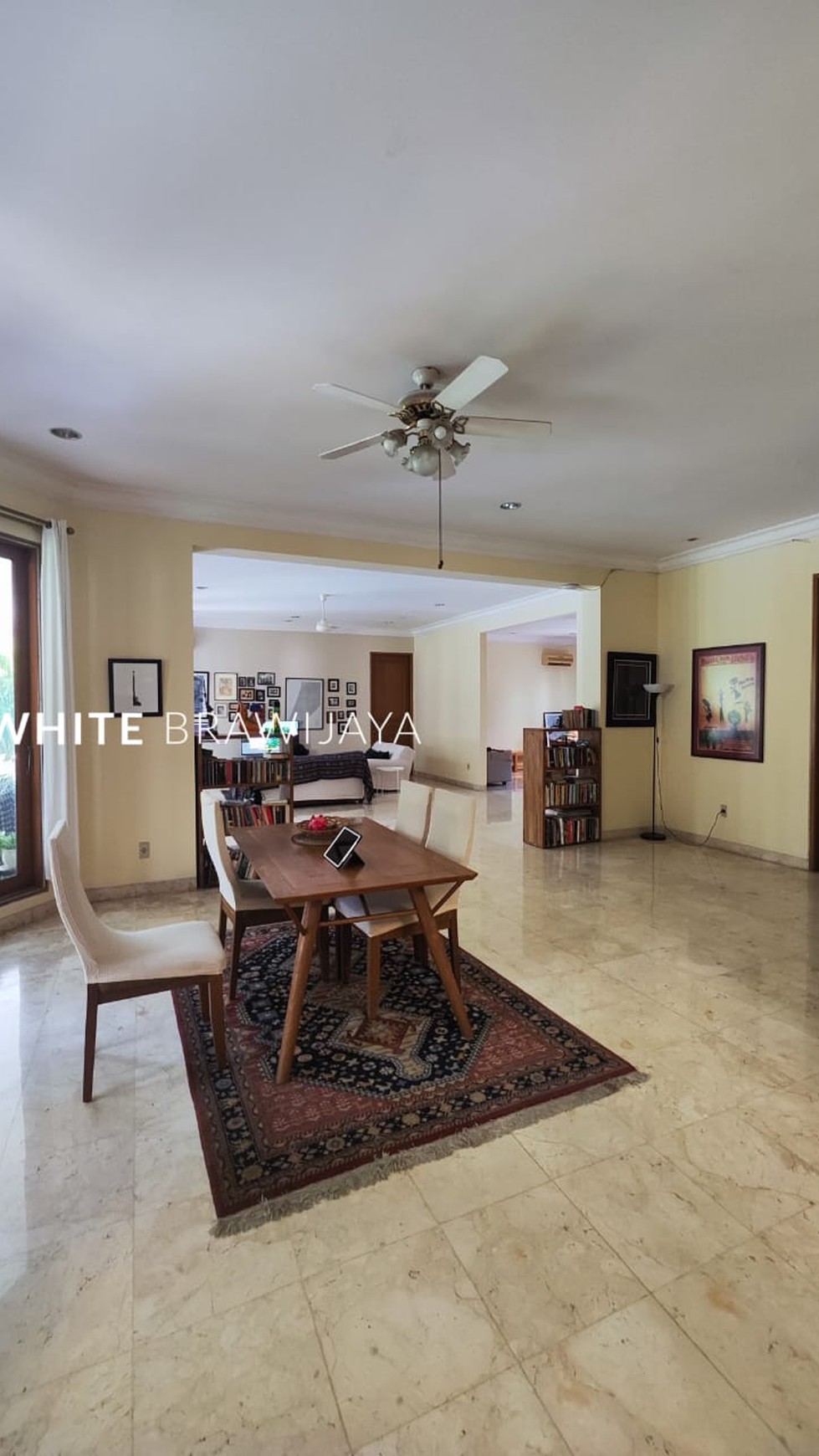 Rumah Hitung Tanah Area Cipete