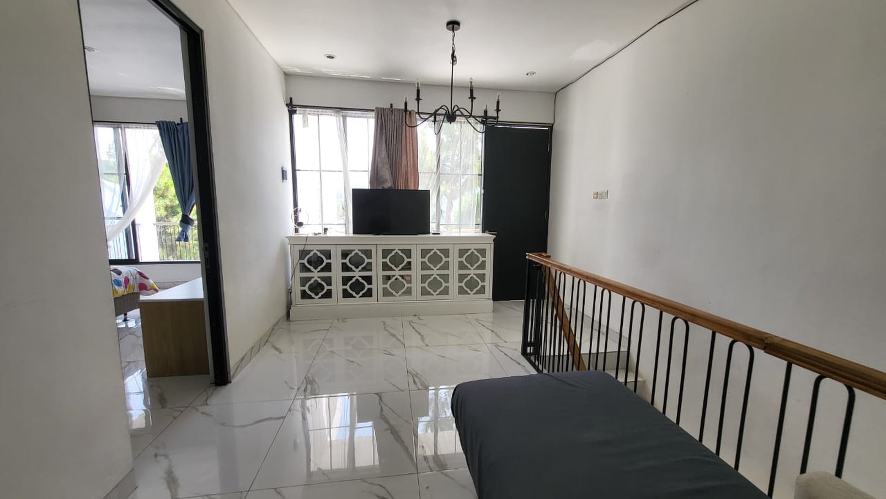 Rumah Lux Semi Furnished ada Kolam Renang di Resor Dago Pakar