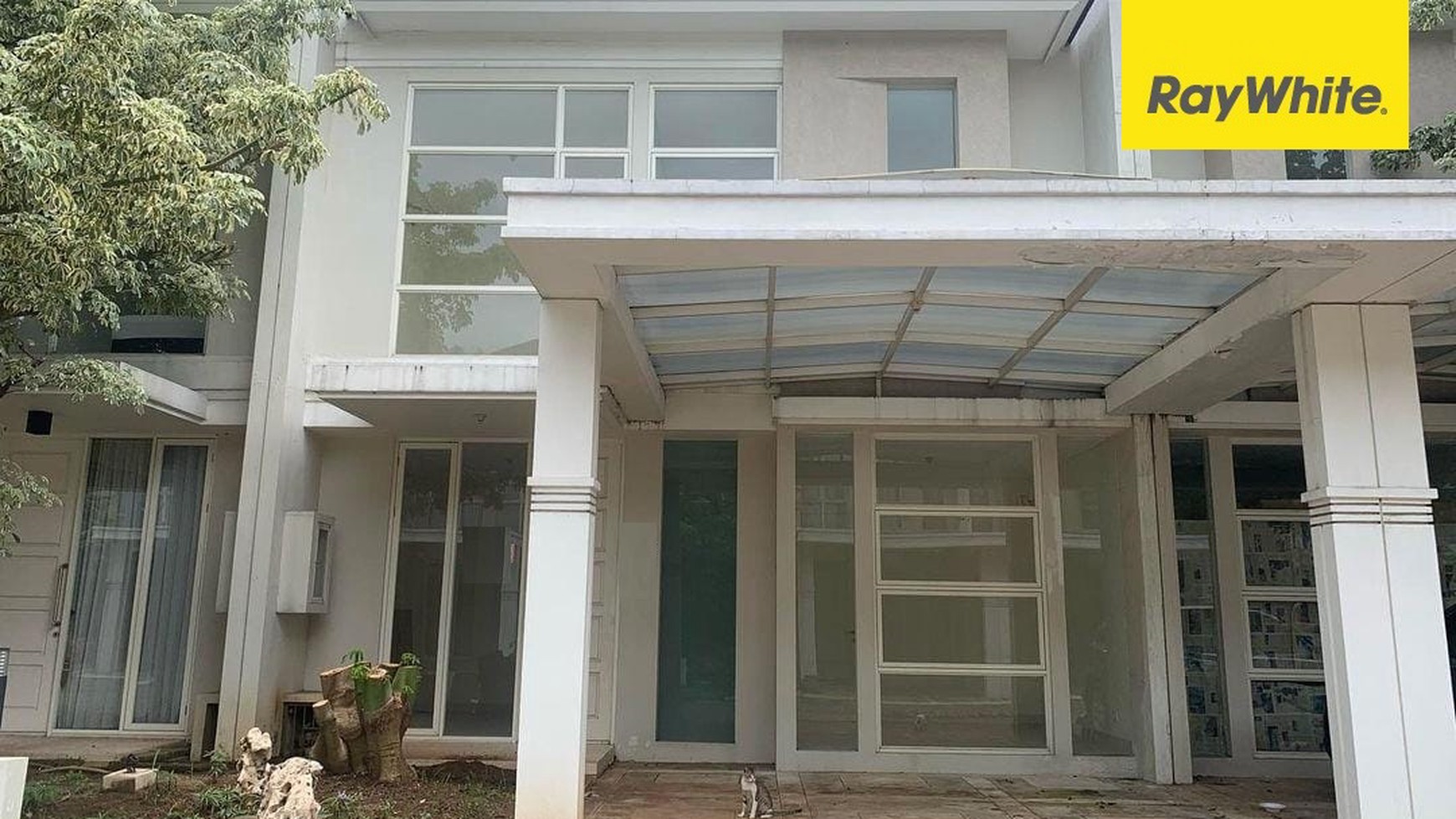 Dijual Rumah 2 lantai di Grand Pakuwon South Victoria Surabaya