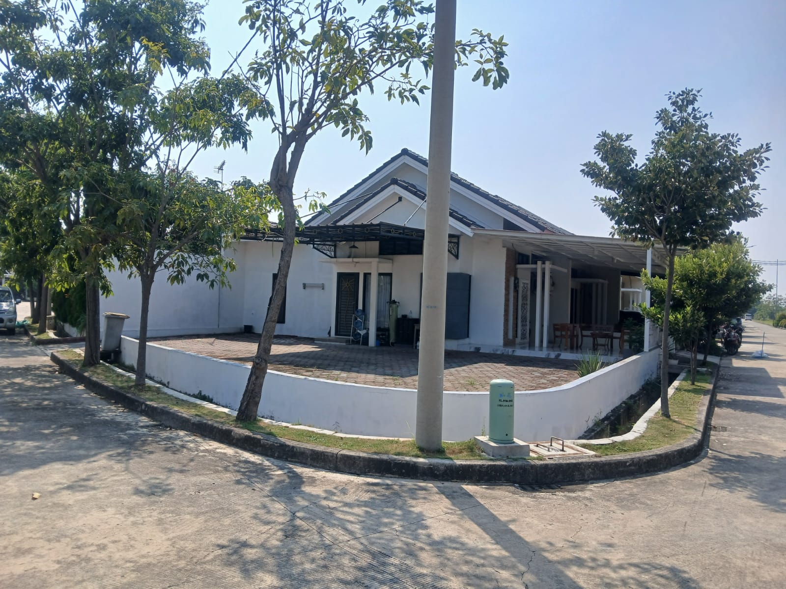 Disewakan Rumah Besar Bagus Siap Huni Perumahan Segara City