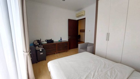 Townhouse Asri dan Nyaman Lingkungan Tenang di Ampera, JakSel