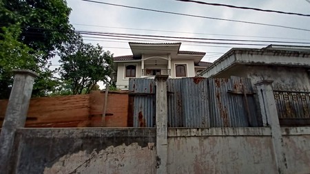 Rumah Asri Hitung Tanah di Pangkalan Jati, Cinere, Depok