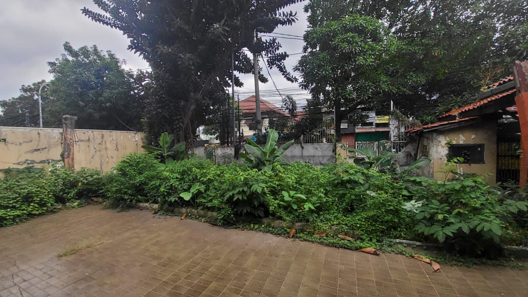 Rumah Hitung Tanah di Duren Tiga Raya Lokasi Strategis Zona Komersial