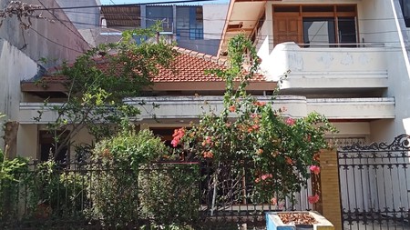 Dijual Rumah SHM Sangat Strategis di Kertajaya Indah Surabaya