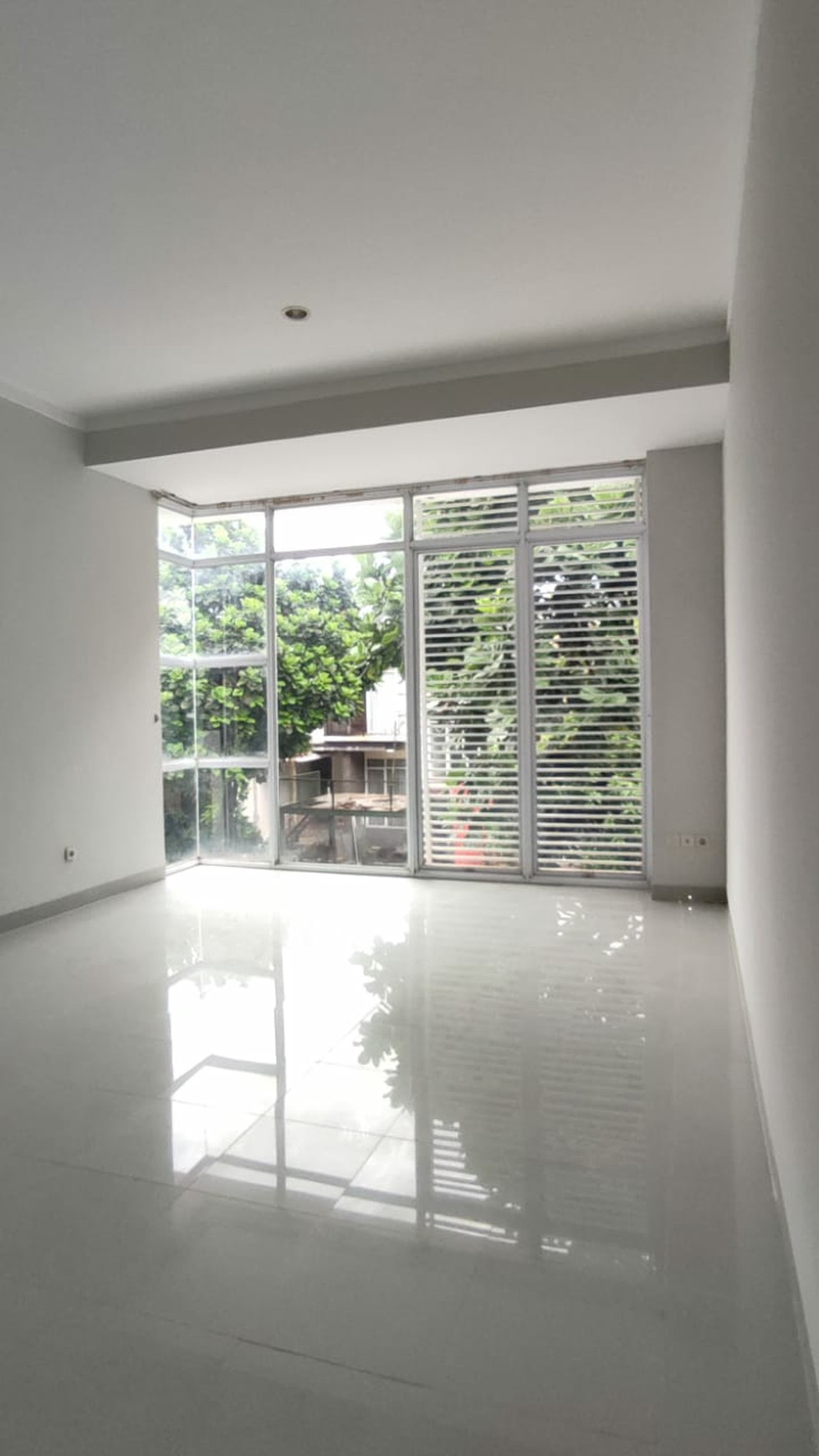 Rumah Bagus 2 Lantai Di Kebayoran Residence Bintaro Jaya Tang Sel