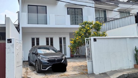 Rumah Bagus Di Jl Mampang Prapatan Jakarta Selatan