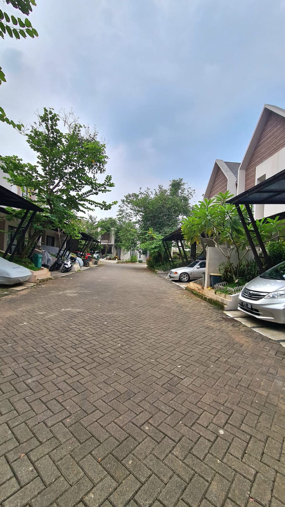 Townhouse Lingkungan Asri dan Nyaman di Daerah Jagakarsa