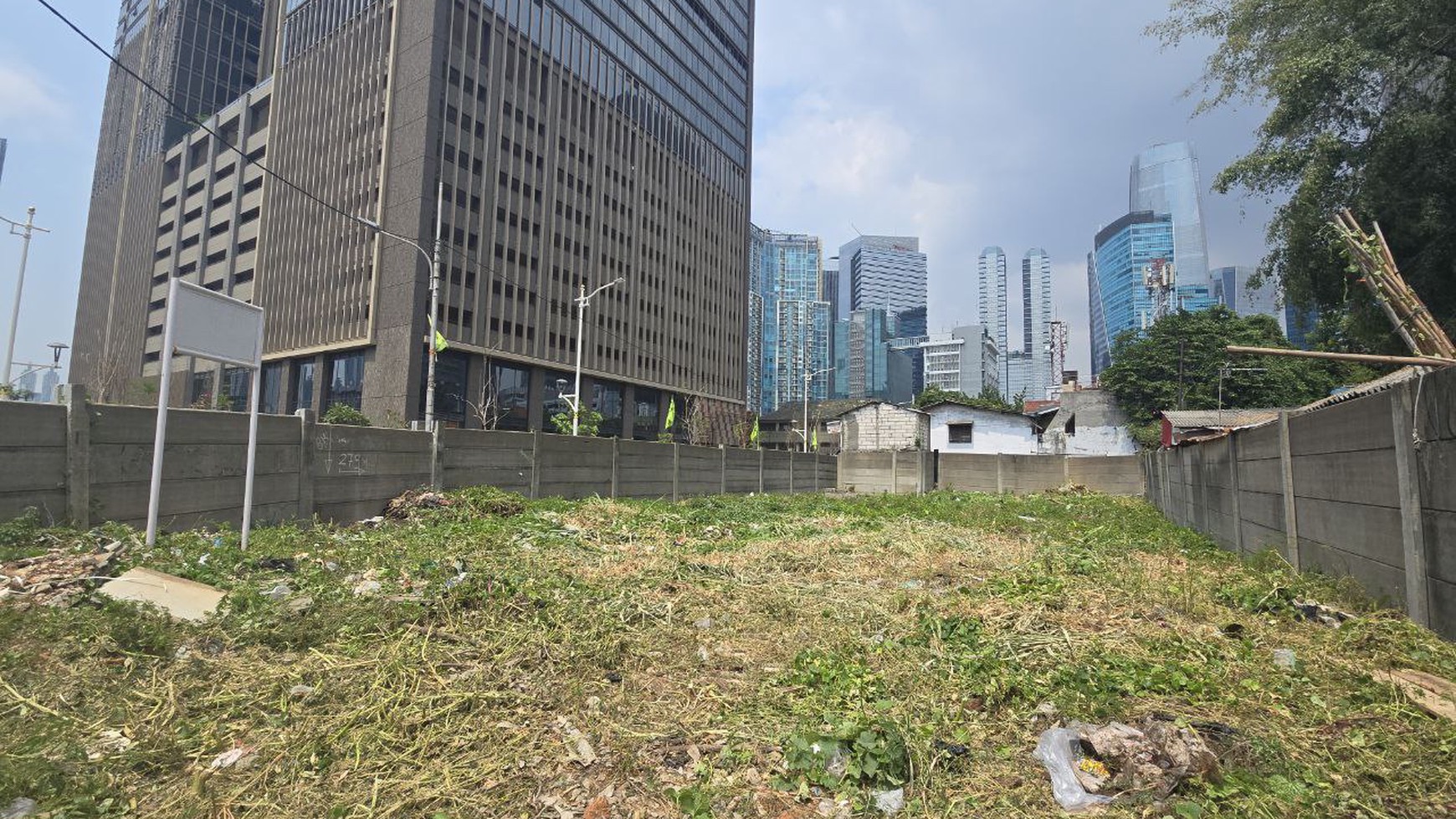 Rumah Hitung Tanah Area Cipete