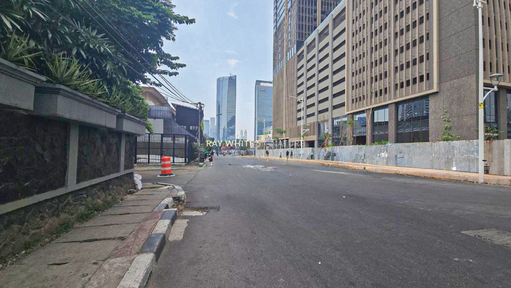 Rumah Hitung Tanah Area Cipete