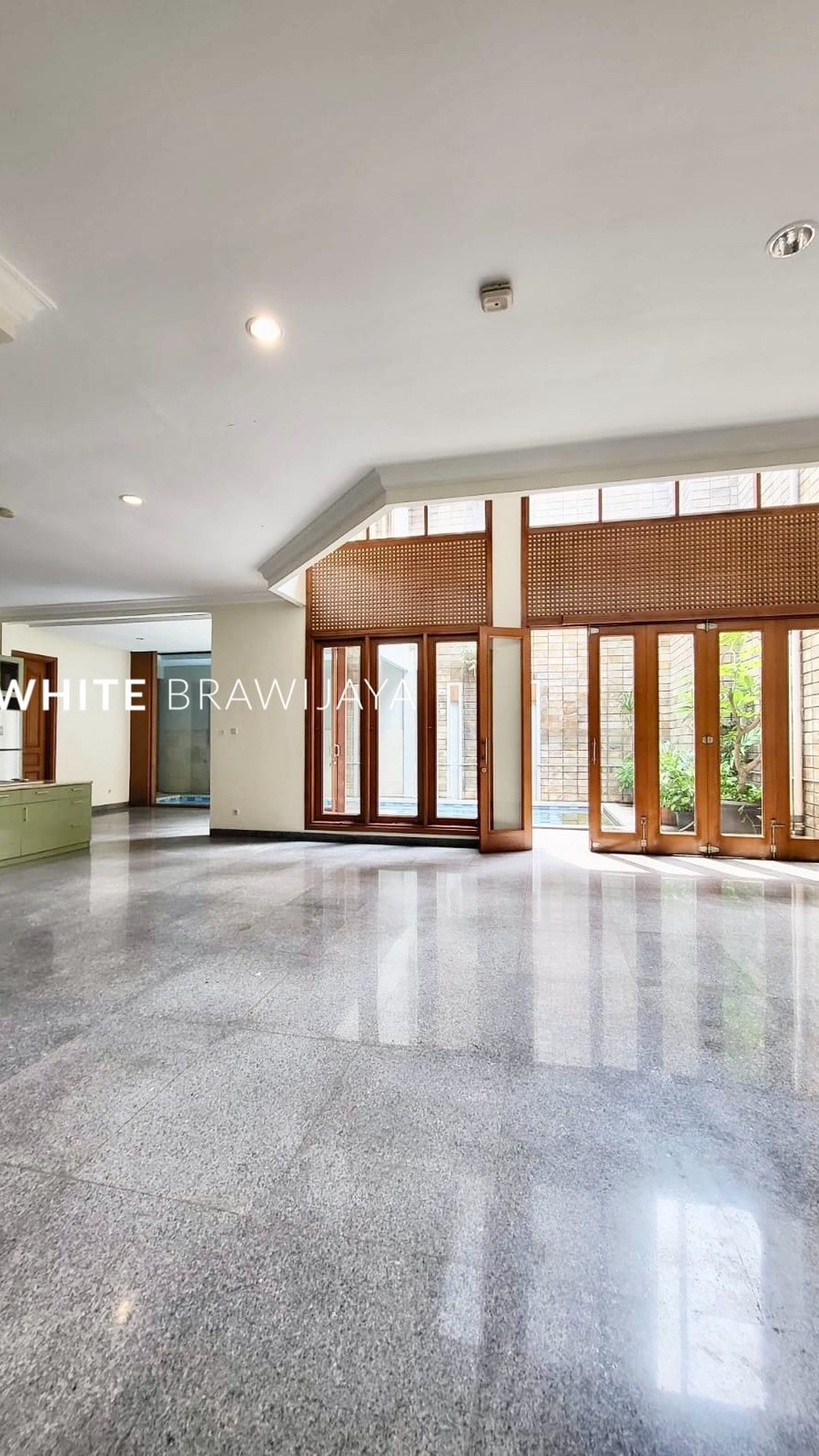 Rumah Hitung Tanah Area Cipete