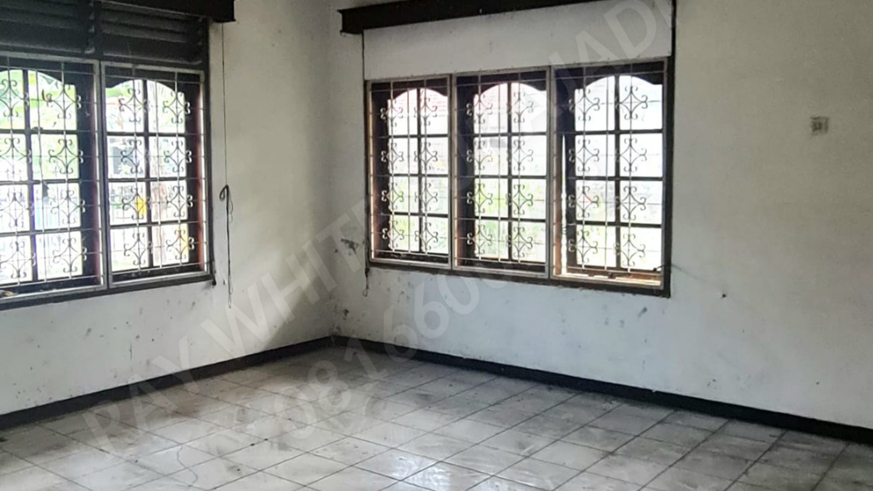 Jual Rumah Hitung tanah Pasirluyu  Posisi Hoek