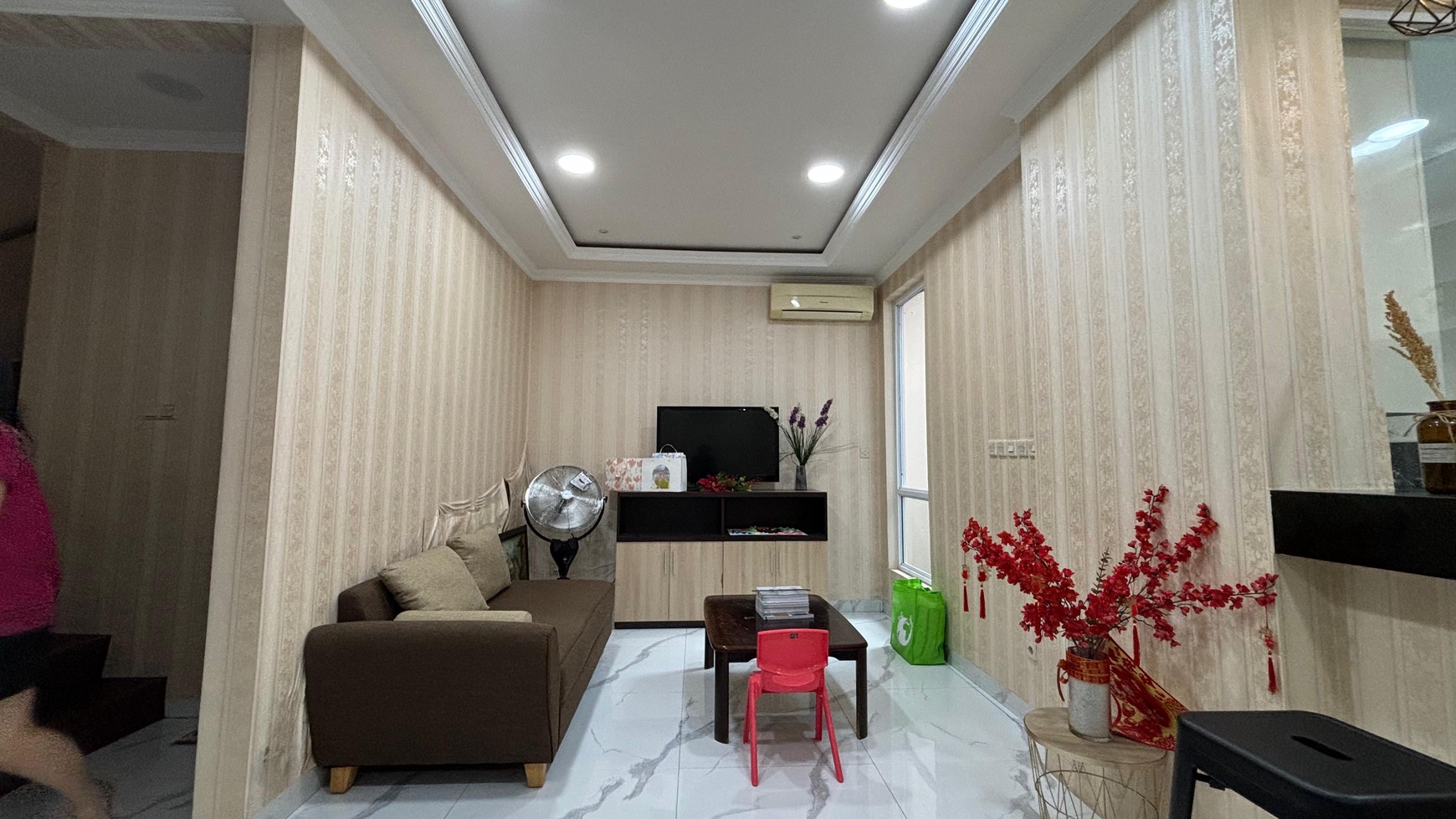 Rumah Cantik Furnished di Kota Wisata