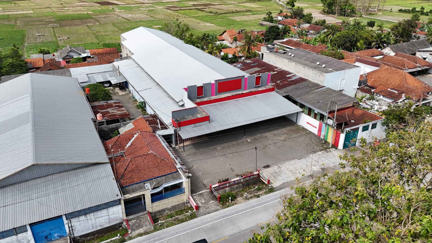 Disewakan Ruang Usaha Lokasi Dekat Pasar Karanganyar Kebumen 