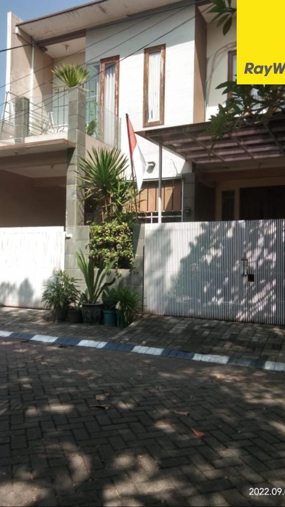 Dijual Rumah 2 lantai di Babatan Pratama Wiyung Surabaya