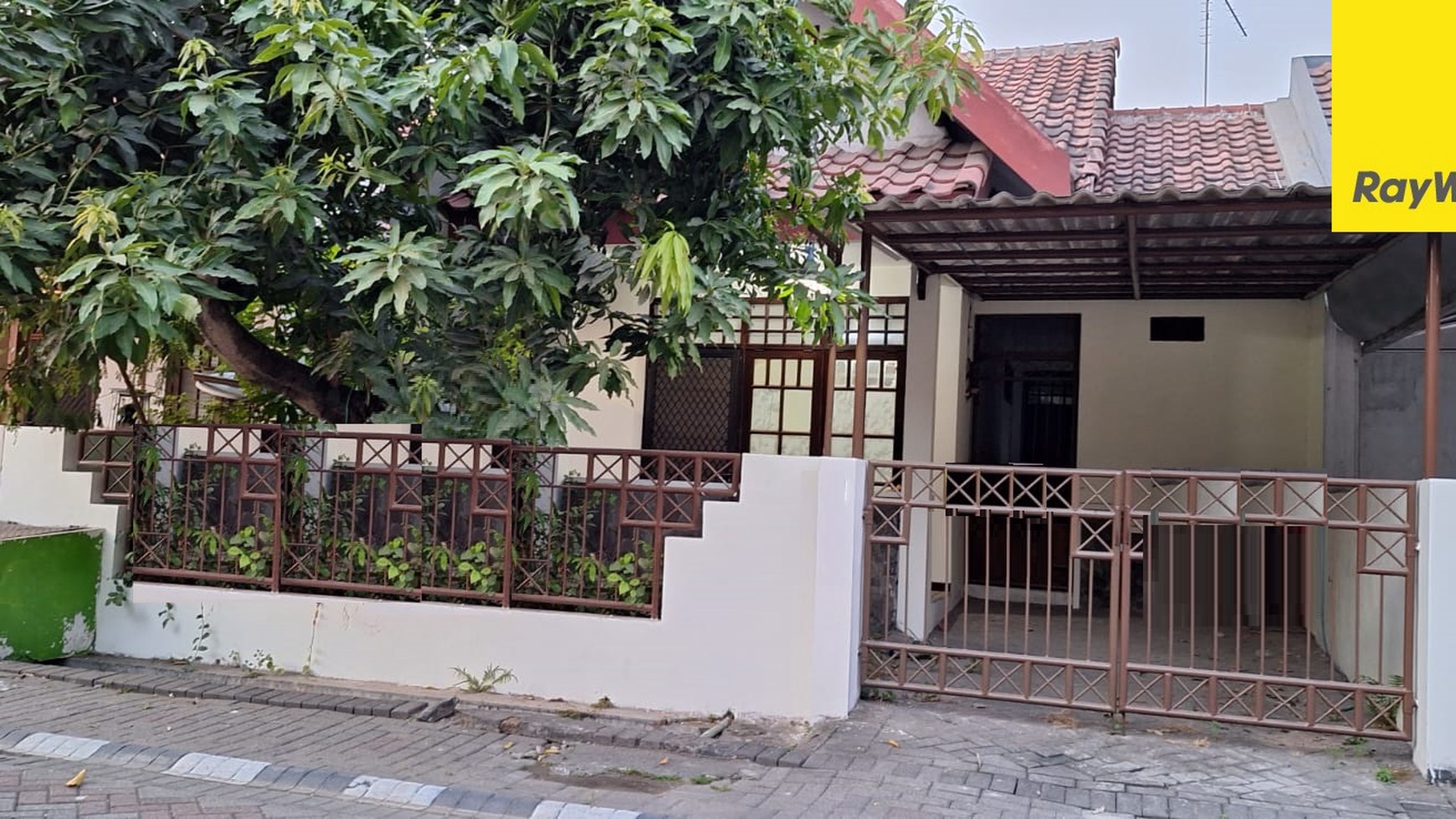 Disewakan Rumah di Babatan Pratama Wiyung Surabaya