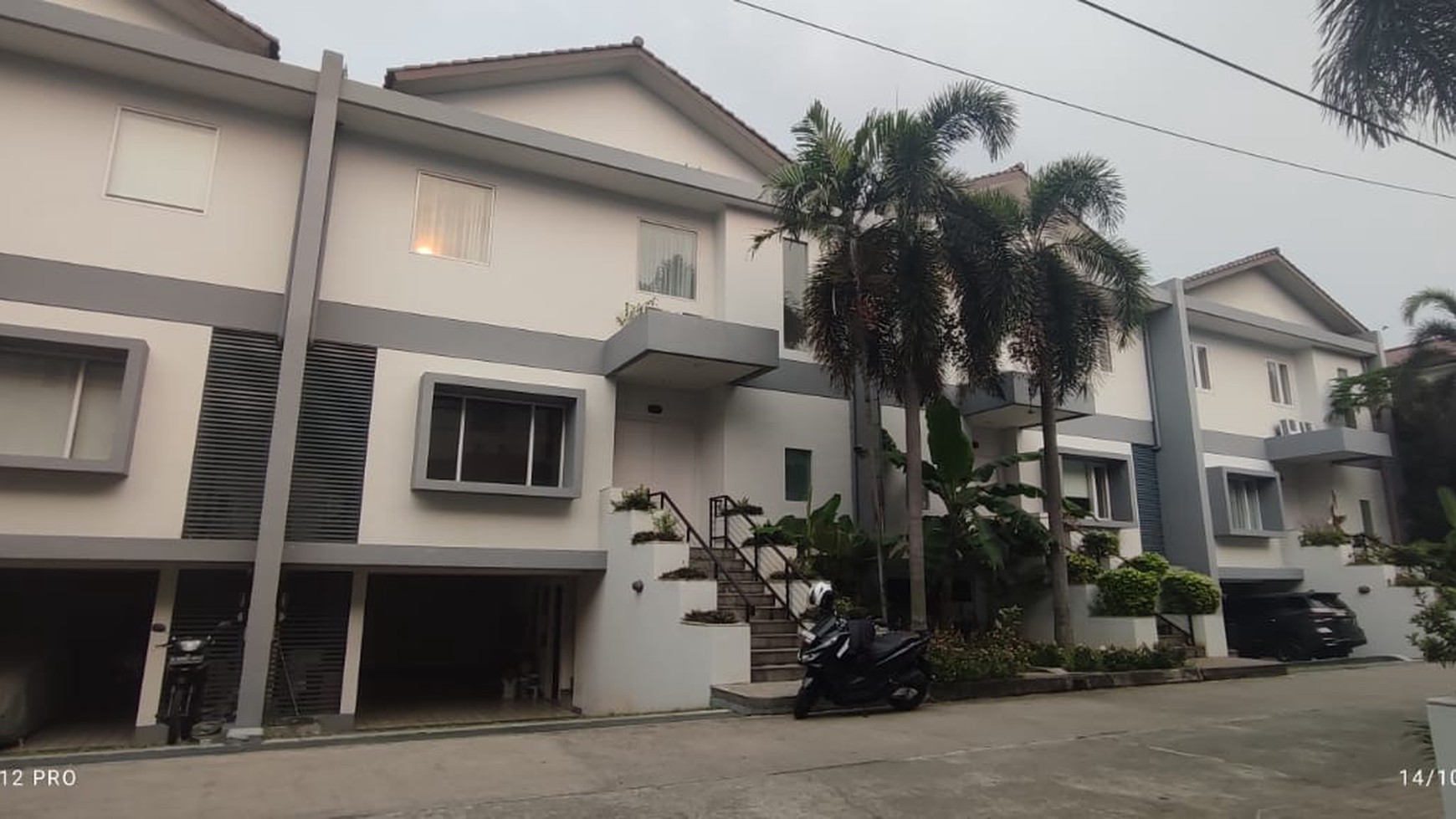 Rumah Townhouse Lebak Bulus Furnished 4 menit ke RS Fatmawati 