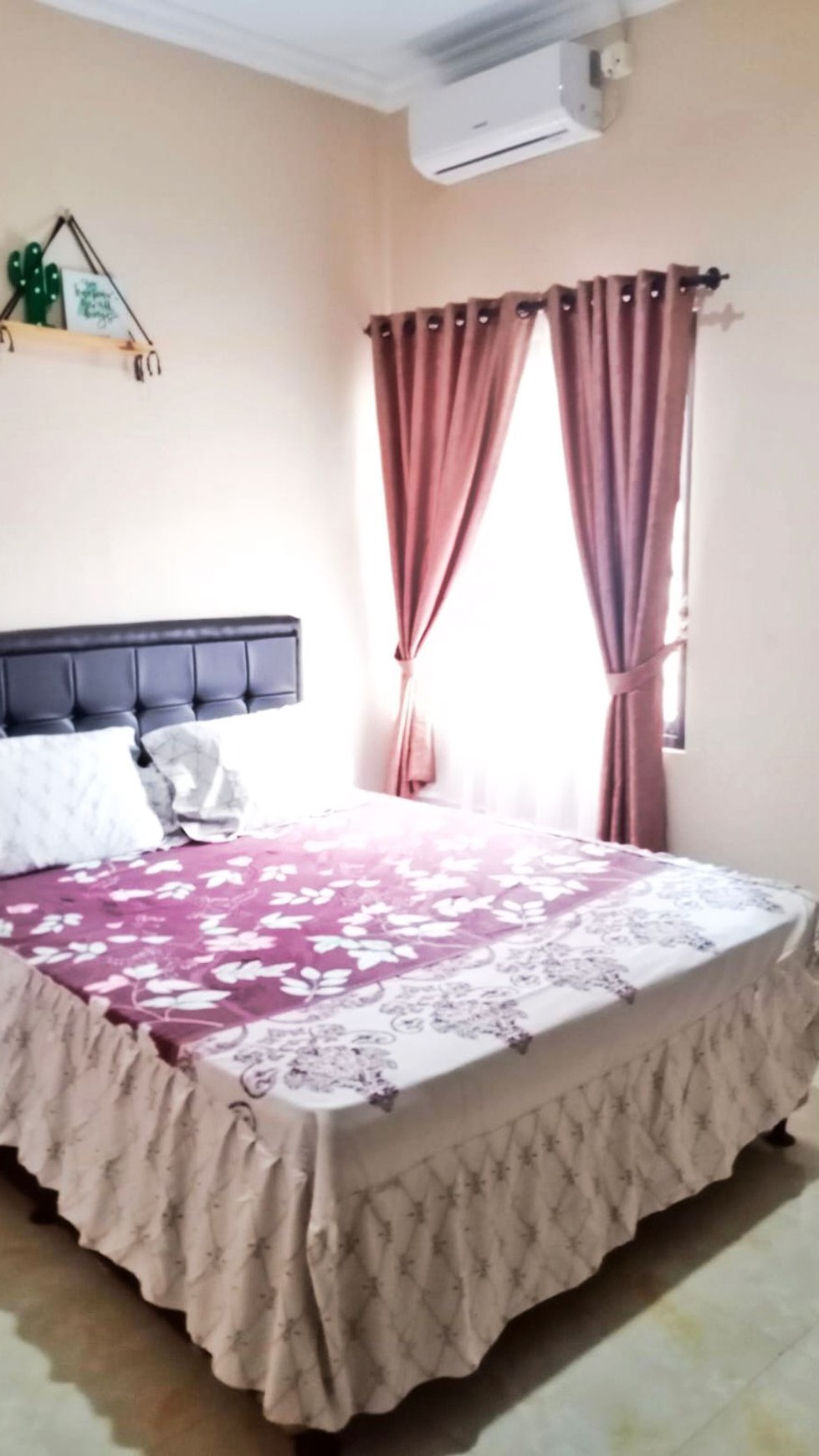 Rumah 2 Lantai Terawat di Sawangan - Full Furnished & Dekat Tol