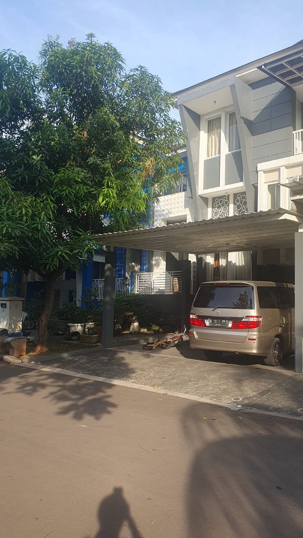 dijual rumah cantik dan asri dalam  cluster mewah di Grand Wisata