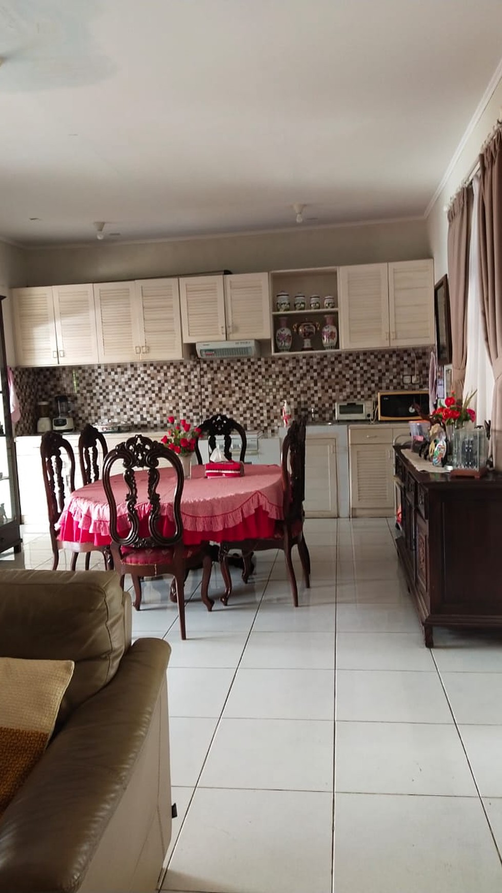 Dijual rumah di Perumahan Mega Cinere. Asri & Strategis lokasi Jln.Denpasar  Cinere Depok