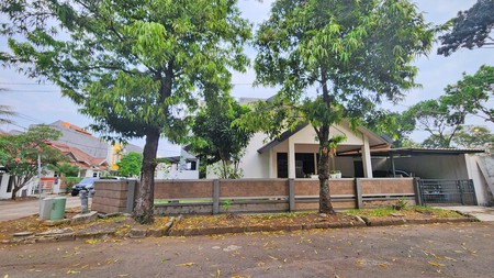 Rumah Hook sektor 1C dekat sekolah Penabur Gading Serpong