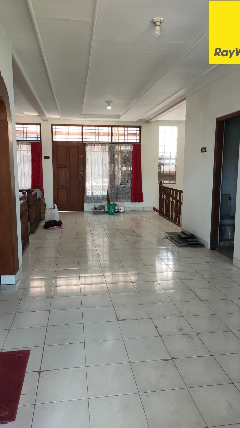 Dijual Rumah 2 lantai di Menanggal Indah Gayungan Surabaya