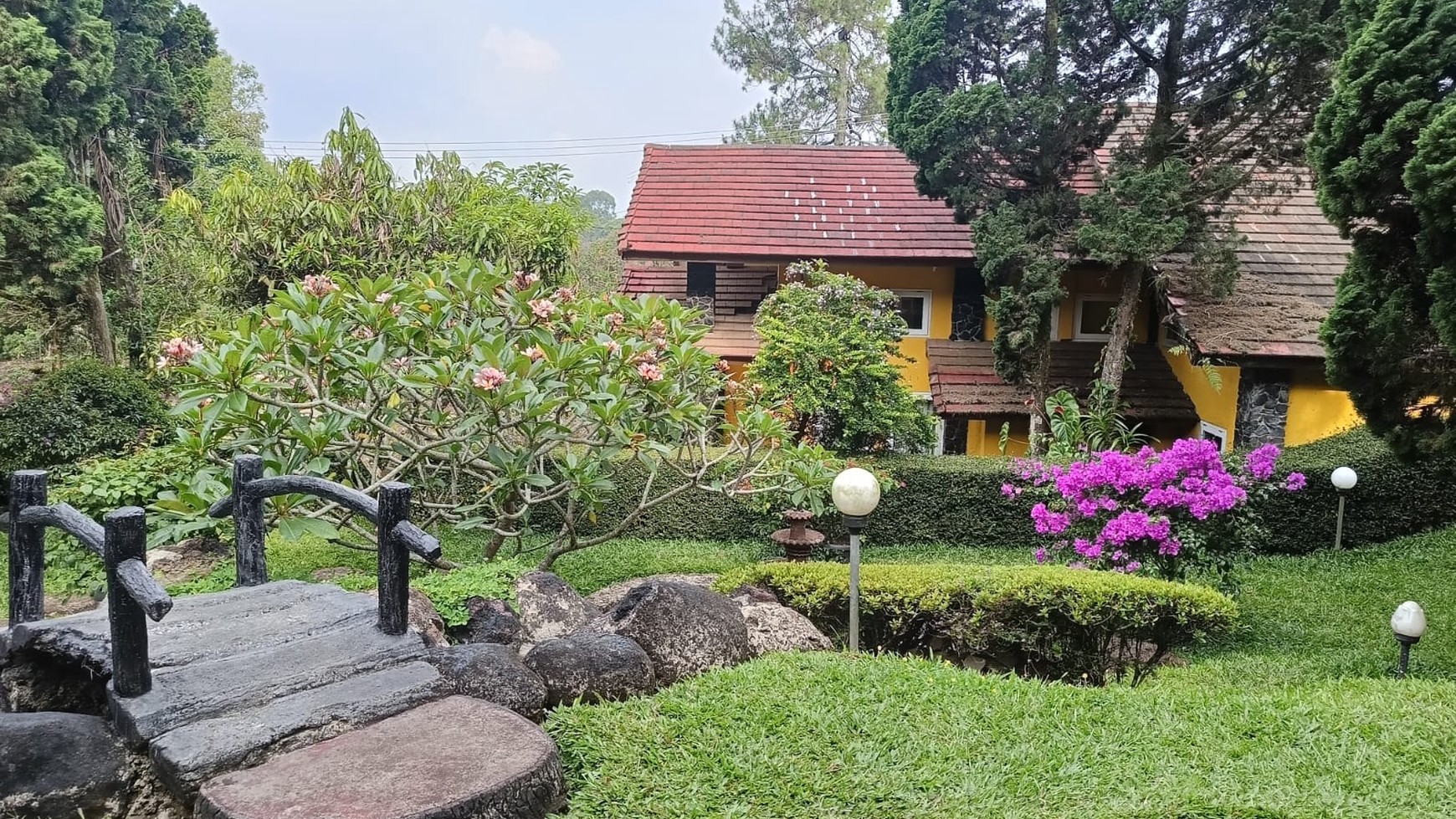 Villa Bagus Semi Furnished di Villa Istana Bunga