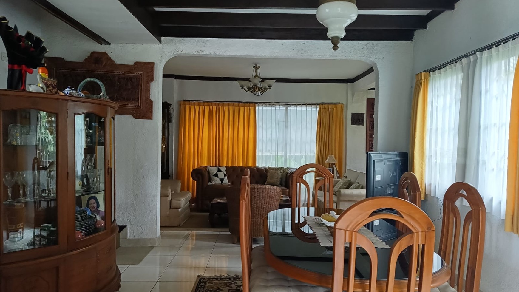 Villa Bagus Semi Furnished di Villa Istana Bunga