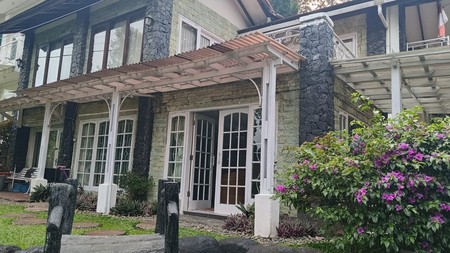 Villa Bagus Semi Furnished di Villa Istana Bunga